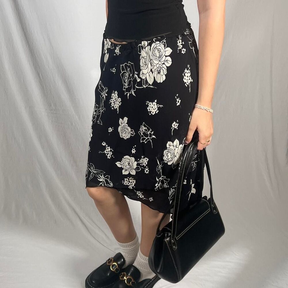 Women's Black and White Skirt